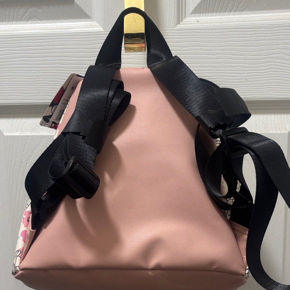Minnie Mouse Backpack with Pink Bow & Ears.    SMOKE/PET FREE HOME.   WITH TAGS - Picture 3 of 3